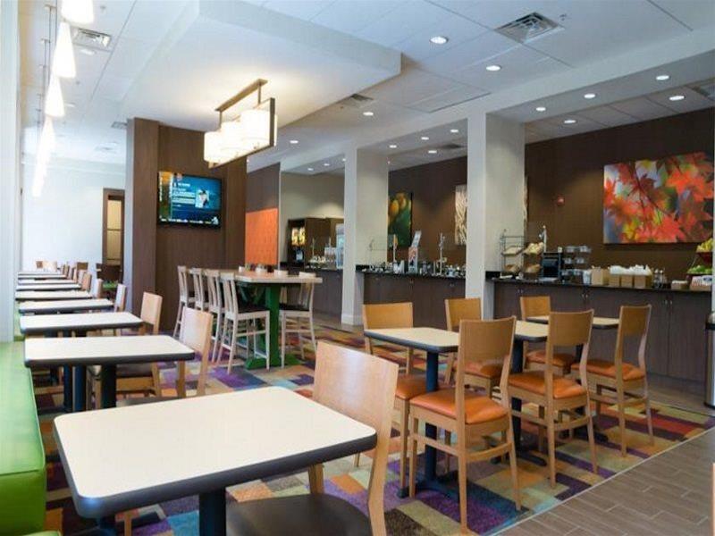 Fairfield Inn & Suites By Marriott Orlando International Drive/Convention Center Williamsburg Buitenkant foto